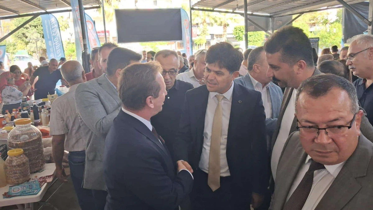 İL MİLLÎ EĞİTİM MÜDÜRÜ ÖZDEMİRCİ, 3. GELENEKSEL GÜLNAR YÖRESEL ÜRÜNLER SERGİSİ’Nİ ZİYARET ETTİ