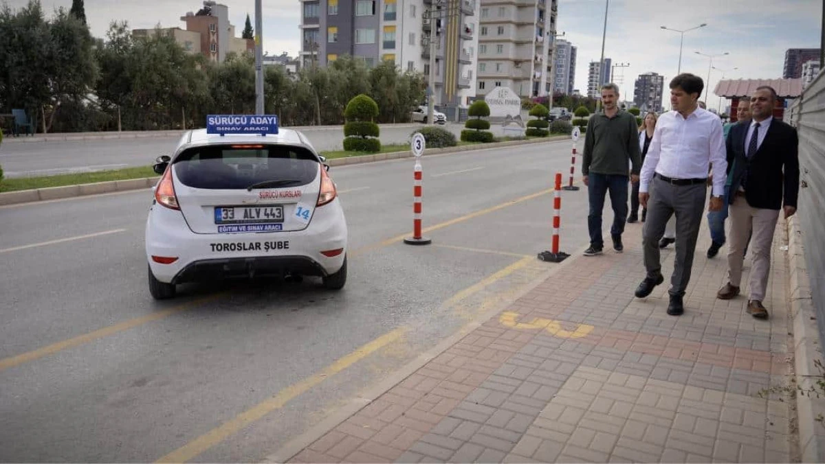 İL MİLLÎ EĞİTİM MÜDÜRÜ ÖZDEMİRCİ, TOROSLAR MTSK DİREKSİYON SINAV ALANINI İNCELEDİ