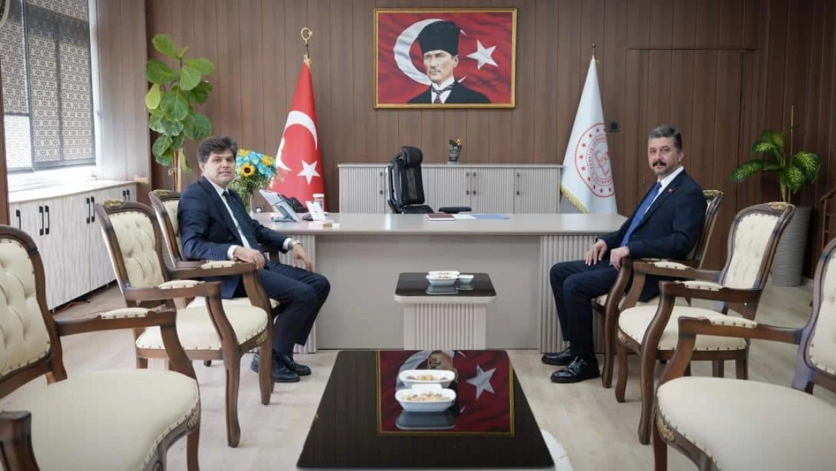 İŞKUR İL MÜDÜRÜ AKALIN’DAN İL MİLLÎ EĞİTİM MÜDÜRÜ ÖZDEMİRCİ’YE ZİYARET