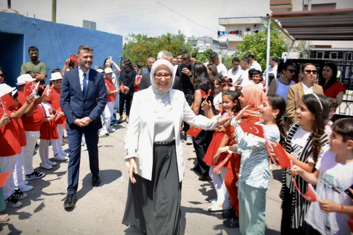 KAZANLI İSMAİL KURTULUŞ İLKOKULUNDA OKUMA BAYRAMI VE BAHAR ŞENLİĞİ DÜZENLENDİ