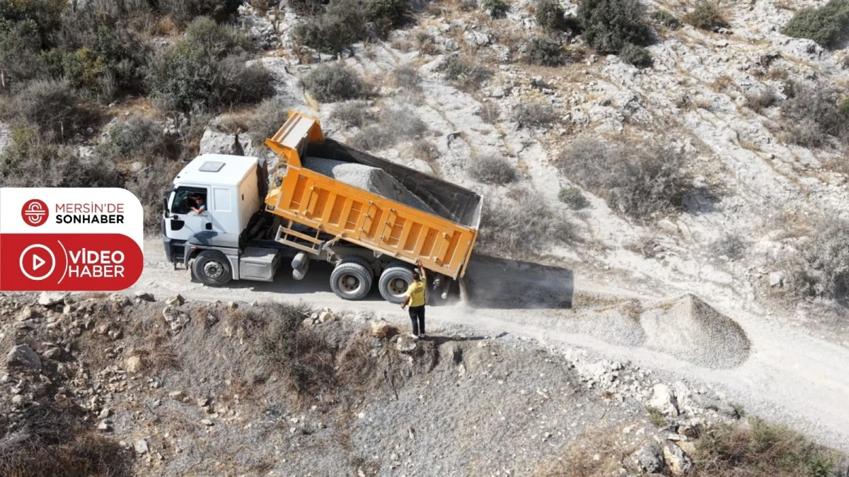 KIRIT VE BOĞAZPINAR&rsquo;DA YOLLARDA BAKIM VE ONARIM &Ccedil;ALIŞMALARI YAPILDI