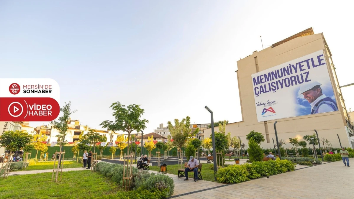 &lsquo;KIRMIZI LACİVERT KENT MEYDANI&rsquo; İLE &Ccedil;ARŞI&rsquo;YA NEFES GELDİ