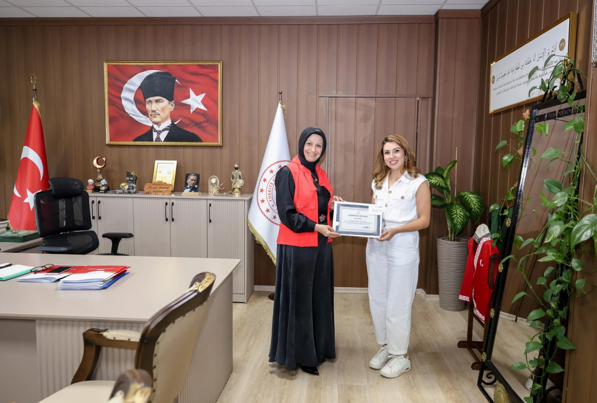 ‘KÖKLERİMİZDEKİ BİLGİYİ GELECEĞE AKTARIYORUZ’ PROJESİNDE ÖDÜL ALAN ÖĞRETMENLERDEN ZİYARET