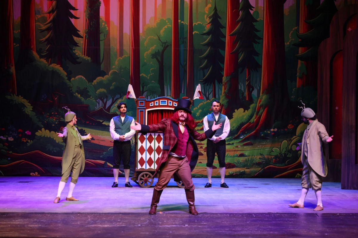 &lsquo;KUKLACI&rsquo; &Ccedil;OCUK M&Uuml;ZİKALİ MİNİK SEYİRCİLERİYLE BULUŞUYOR