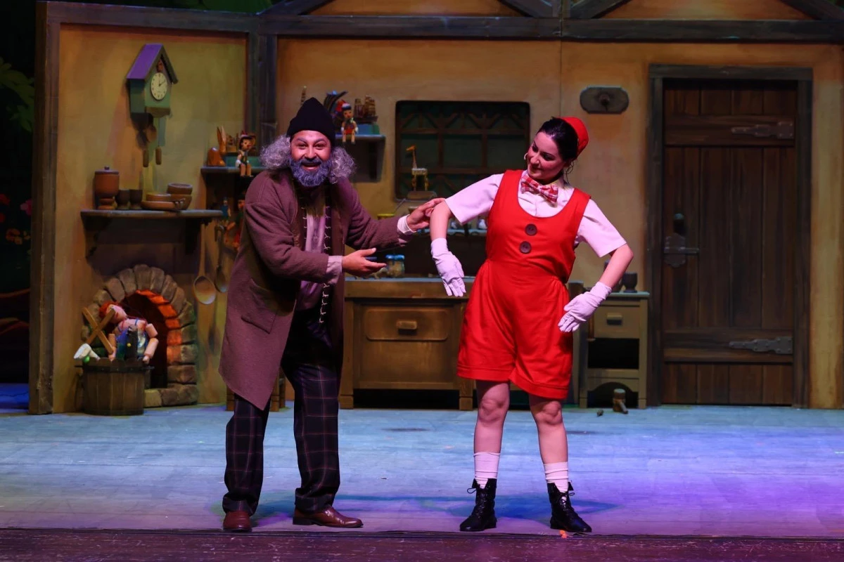  &lsquo;KUKLACI&rsquo;, YENİDEN MİNİK SEYİRCİLERİYLE BULUŞUYOR 