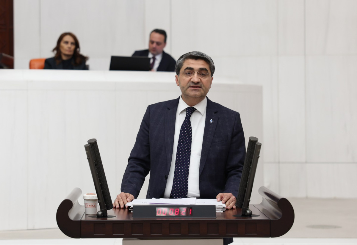 MEHMET EMİN EKMEN, ATATÜRK'ÜN MERSİN'E GELİŞİNİN 102. YILDÖNÜMÜNÜ ANDI