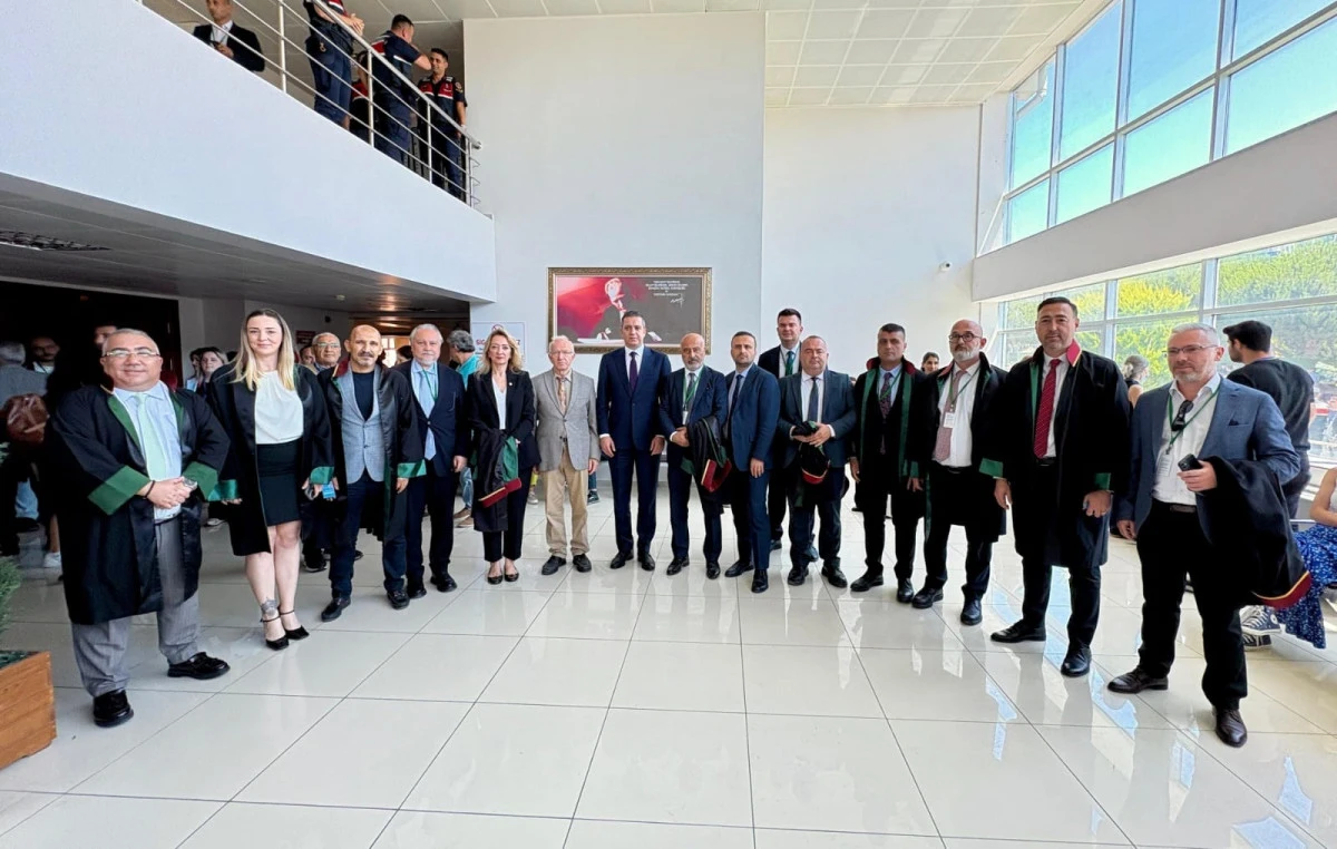 MERSİN BAROSU BAŞKANI ÖZDEMİR, İMAMOĞLU DURUŞMASINA KATILDI