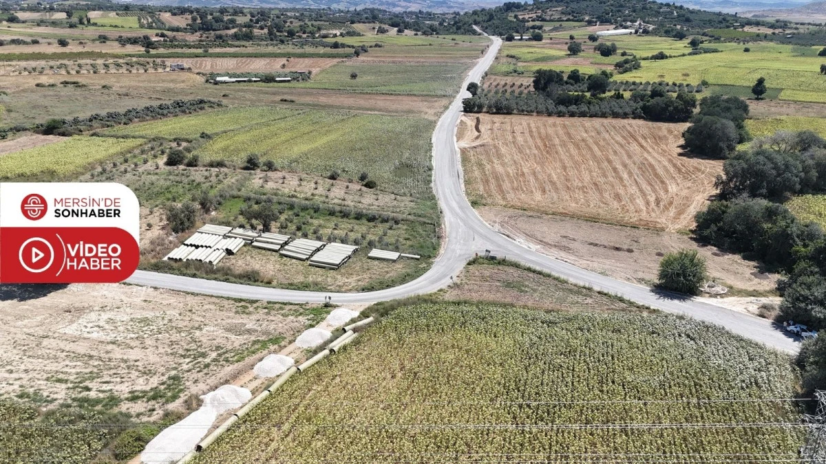 MERSİN B&Uuml;Y&Uuml;KŞEHİR KIRSALDAKİ YOLLARI G&Uuml;VENLİ VE KONFORLU HALE GETİRİYOR 