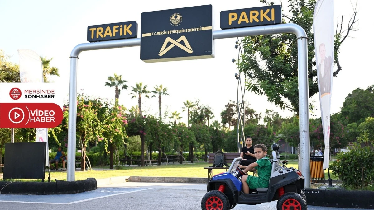 MERSİN B&Uuml;Y&Uuml;KŞEHİR MİNİKLERİ TRAFİK KURALLARIYLA BULUŞTURDU