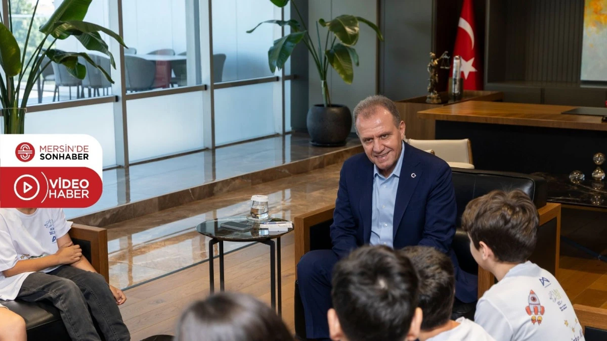 MERSİN B&Uuml;Y&Uuml;KŞEHİR&rsquo;İN MERCAN ROBOTİK TAKIMI &Ouml;ĞRENCİLERİNDEN BAŞKAN SE&Ccedil;ER&rsquo;E ZİYARET