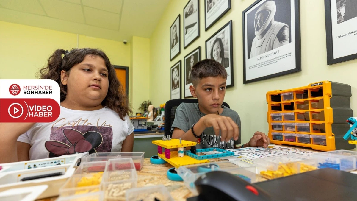 MERSİN B&Uuml;Y&Uuml;KŞEHİR&rsquo;İN MİNİK MUCİTLERİ &lsquo;RUBİK K&Uuml;P &Ccedil;&Ouml;ZEN ROBOT&rsquo; TASARLADI