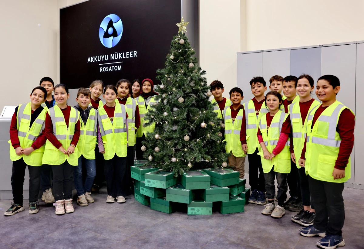 MERSİN GENELİNDEN &Ouml;ĞRENCİLER AKKUYU NGS&rsquo;Yİ ZİYARET ETTİ