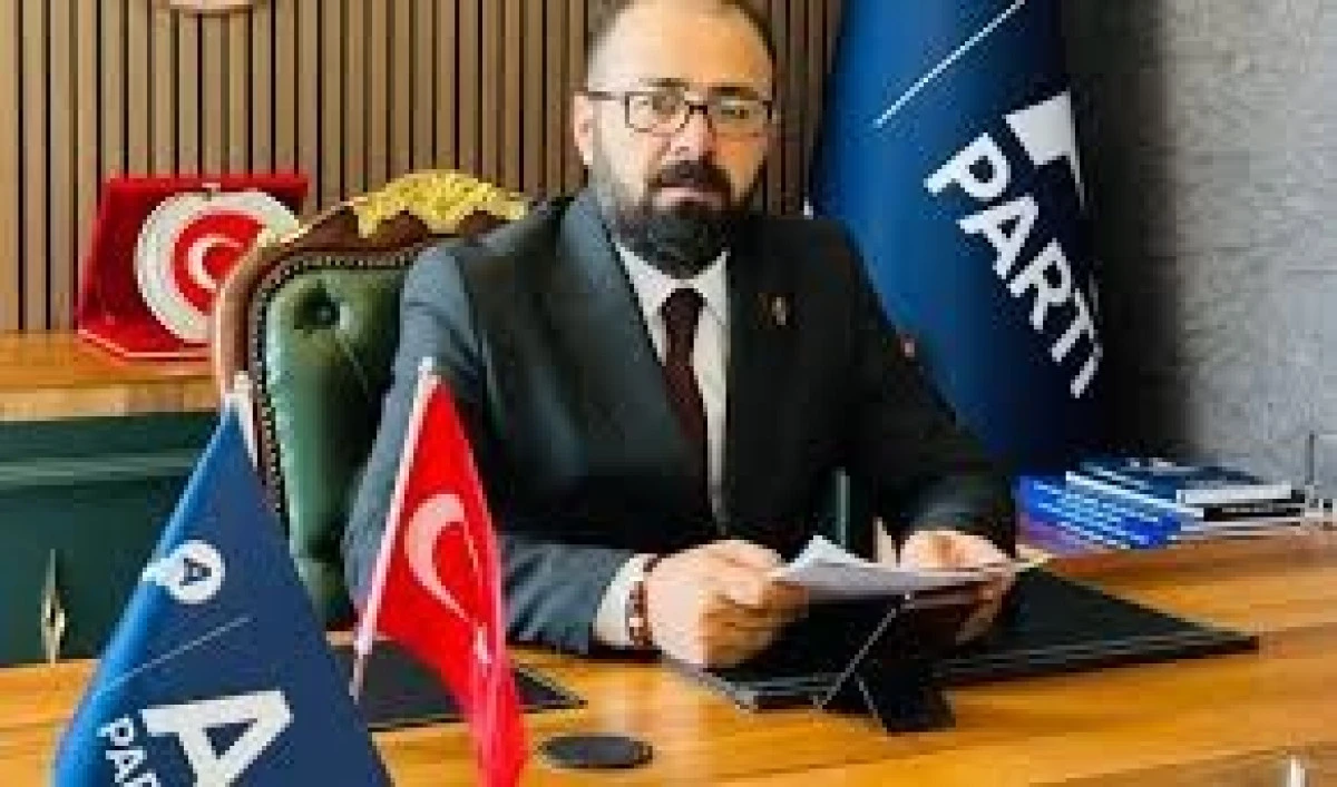 MERSİN İL BAŞKANI AHMET G&Ouml;K: &lsquo;BİR DEVLETİN TEK RESM&Icirc; DİLİ OLUR; VATANDAŞLIK BİLİNCİ TER&Ouml;RDEN G&Uuml;&Ccedil;L&Uuml;D&Uuml;R&rsquo;