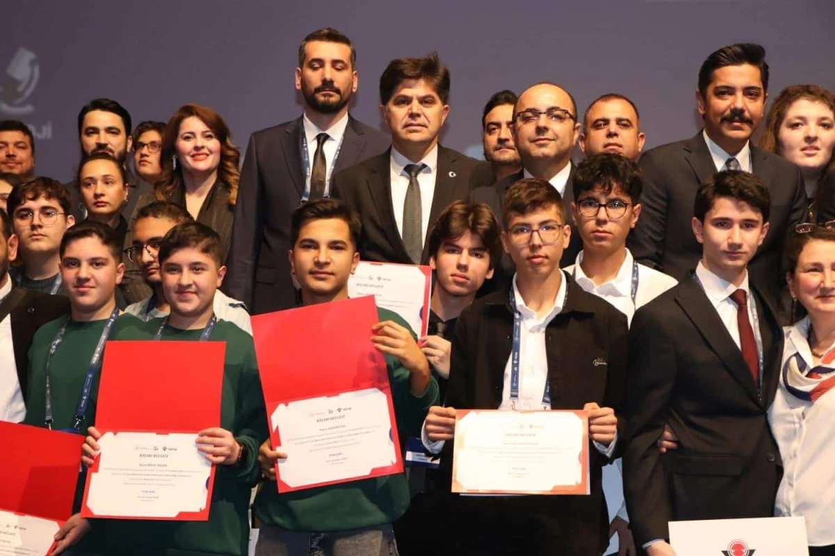 MERSİN, T&Uuml;BİTAK 2204-A ADANA B&Ouml;LGE FİNALİ&rsquo;NDEN 7 &Ouml;D&Uuml;LLE D&Ouml;ND&Uuml;