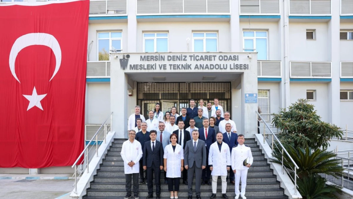 MERSİN VALİSİ ATİLLA TOROS, DENİZCİLİK LİSESİNİ ZİYARET ETTİ
