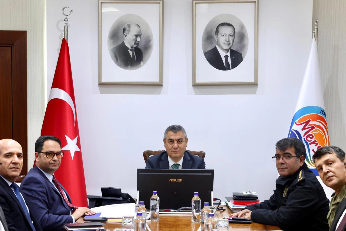 MERSİN VALİSİ ATİLLA TOROS’TAN GÜVENLİK TOPLANTISI VE ZİYARET TRAFİĞİ