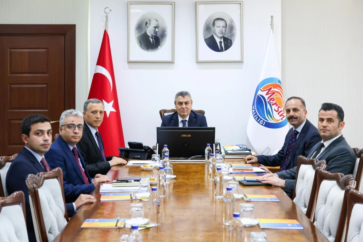 MERSİN VALİSİ ATİLLA TOROS&rsquo;UN HAFTA SONU PROGRAMINDA TOPLANTI VE ZİYARETLER YER ALDI