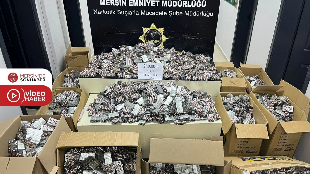MERSİN'DE ARAÇTA 280 BİN SENTETİK ECZA ELE GEÇİRİLDİ