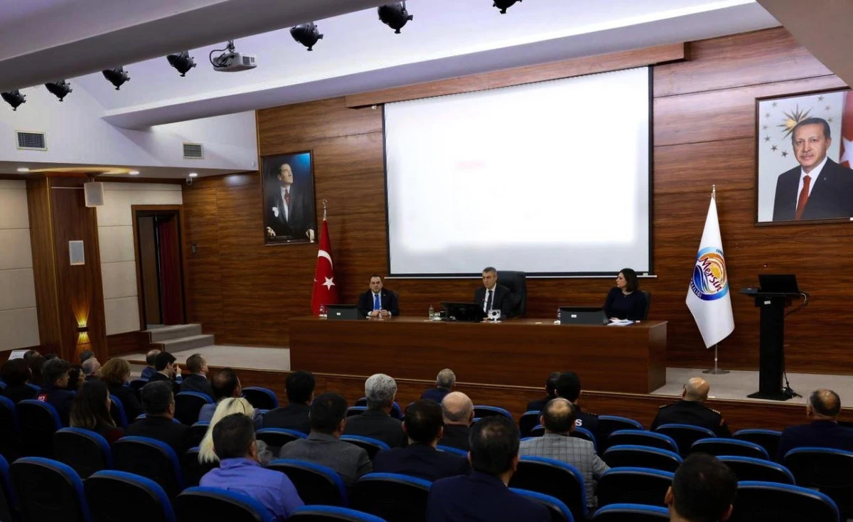 MERSİN&rsquo;DE ATİLLA TOROS BAŞKANLIĞINDA AYNI G&Uuml;N &Uuml;&Ccedil; KRİTİK TOPLANTI GER&Ccedil;EKLEŞTİRİLDİ