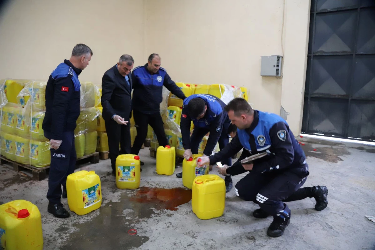 MERSİN’DE BİR FİRMA, AYÇİÇEĞİ YAĞI YERİNE SU SATACAKTI