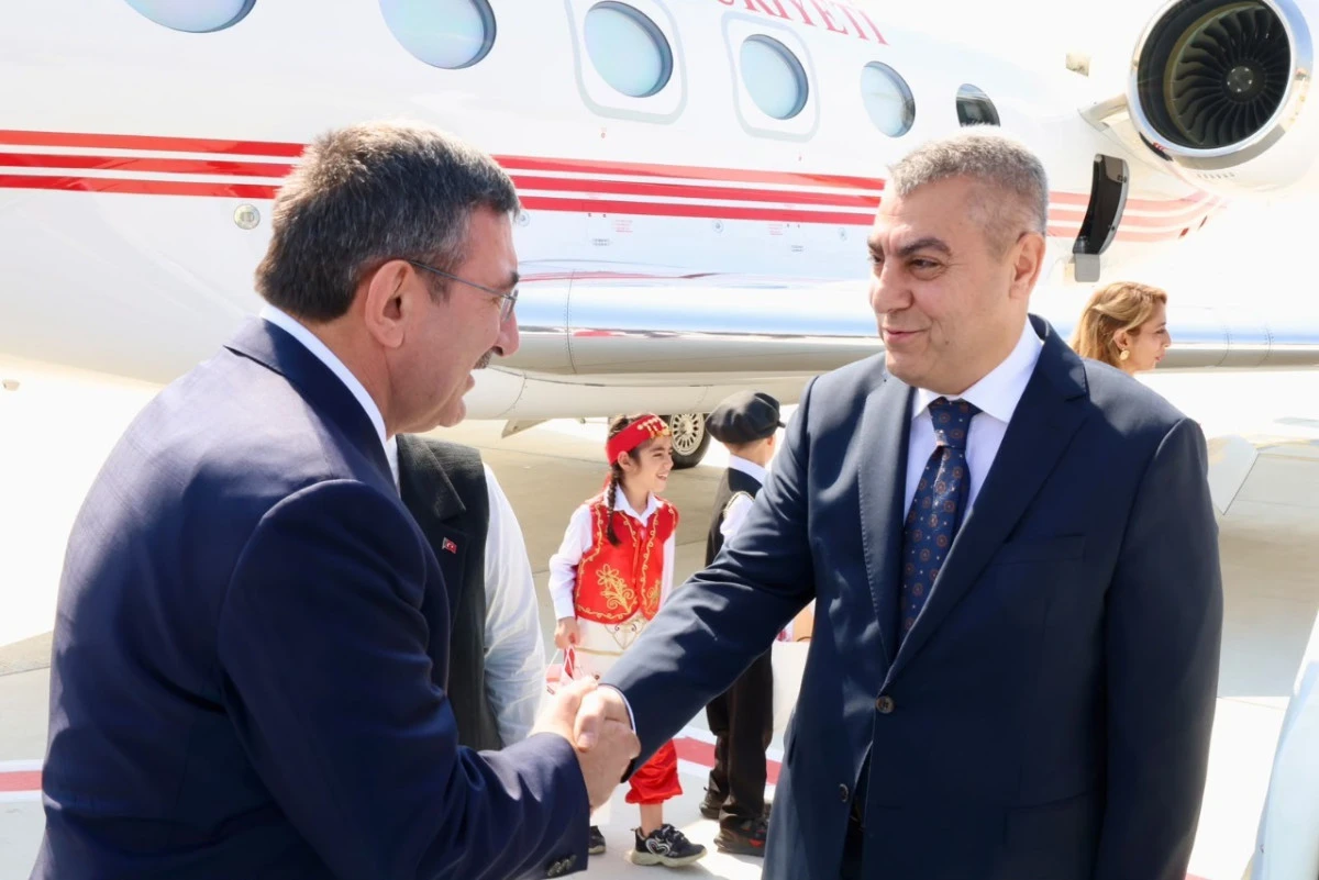 MERSİN&rsquo;DE CEVDET YILMAZ KARŞILANDI, &Ccedil;AMLIYAYLA&rsquo;DA İĞNE OYASI YAPAN KADINLARLA BULUŞMA GER&Ccedil;EKLEŞTİ