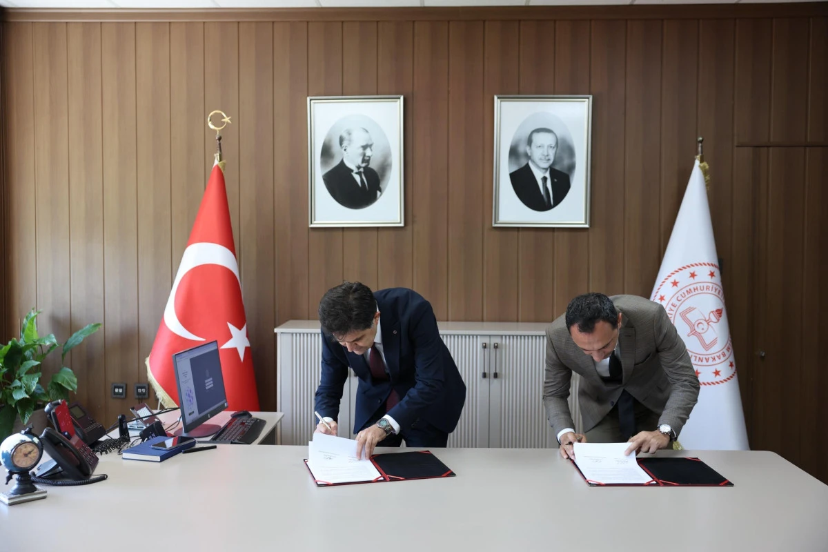 MERSİN&rsquo;DE EĞİTİMDE SPOR İ&Ccedil;İN İŞ BİRLİĞİ PROTOKOL&Uuml;