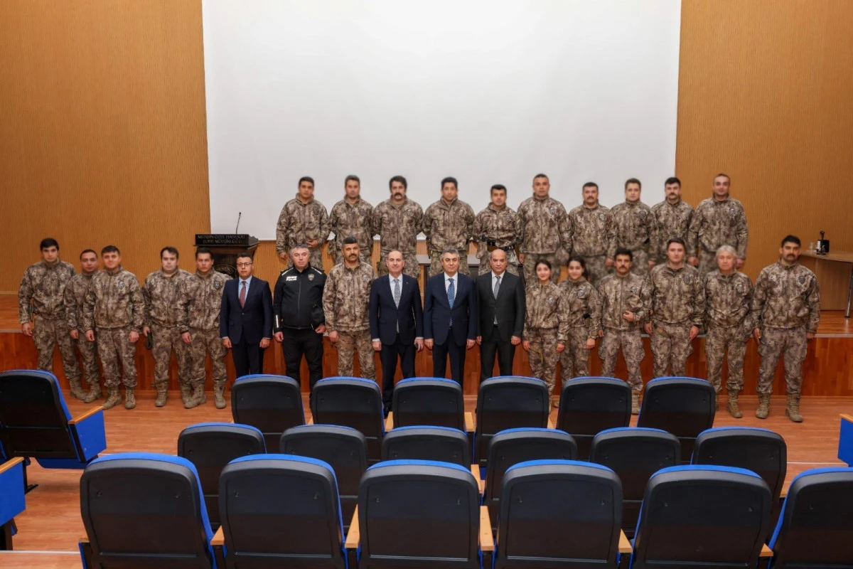 MERSİN&rsquo;DE G&Uuml;VENLİK, KOORDİNASYON VE YATIRIM &Ccedil;ALIŞMALARI DEĞERLENDİRİLDİ