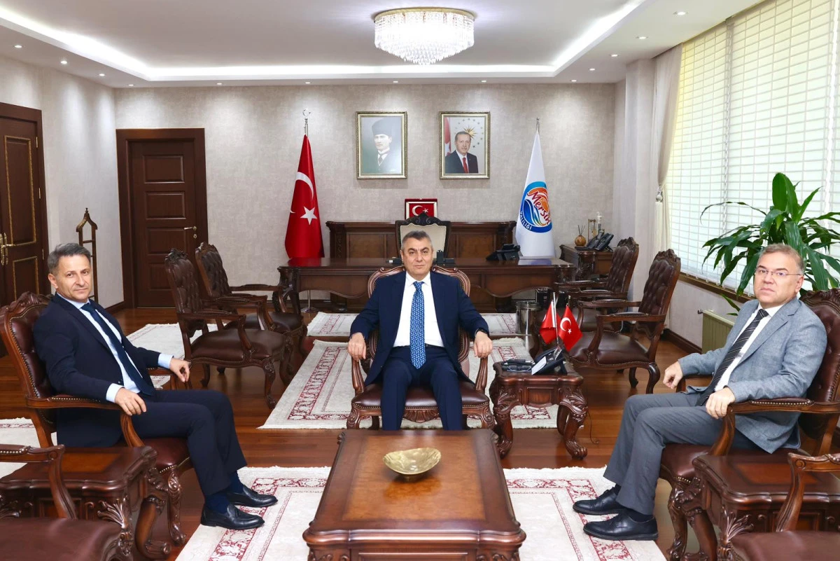 MERSİN&rsquo;DE KAMU KURUMLARI G&Uuml;NDEMİ: ZİYARETLER, VEDA PROGRAMI VE GIDA DENETİMLERİ