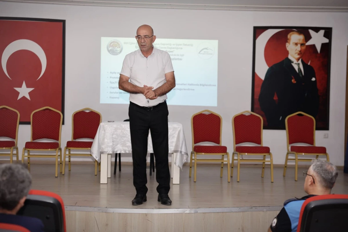 MERSİN'DE OKUL GÜVENLİĞİ TOPLANTISI GERÇEKLEŞTİRİLDİ