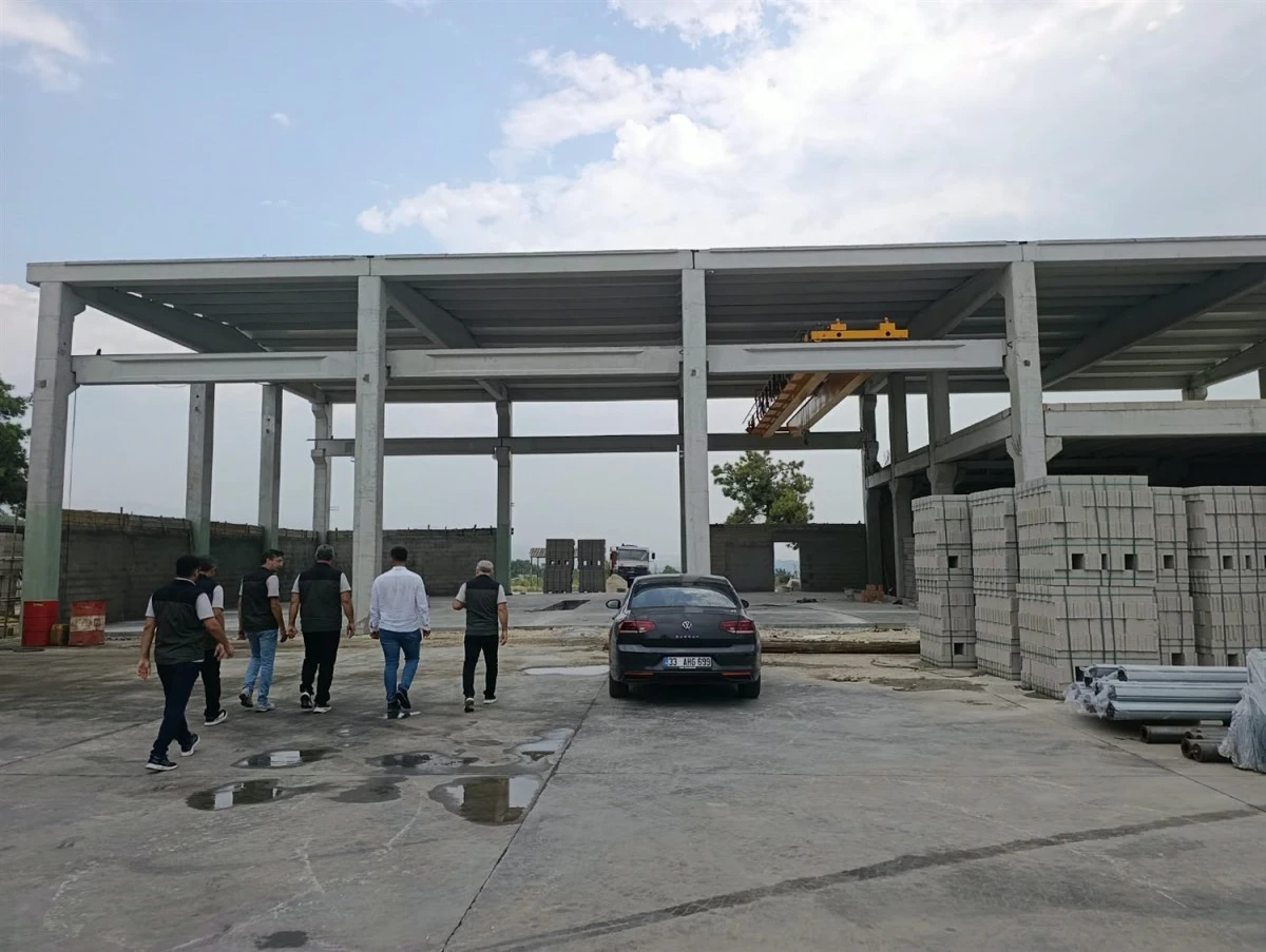 MERSİN&rsquo;DE ORMAN ARA&Ccedil;LARI İ&Ccedil;İN YENİ TAMİR VE BAKIM AT&Ouml;LYESİ YAPILIYOR