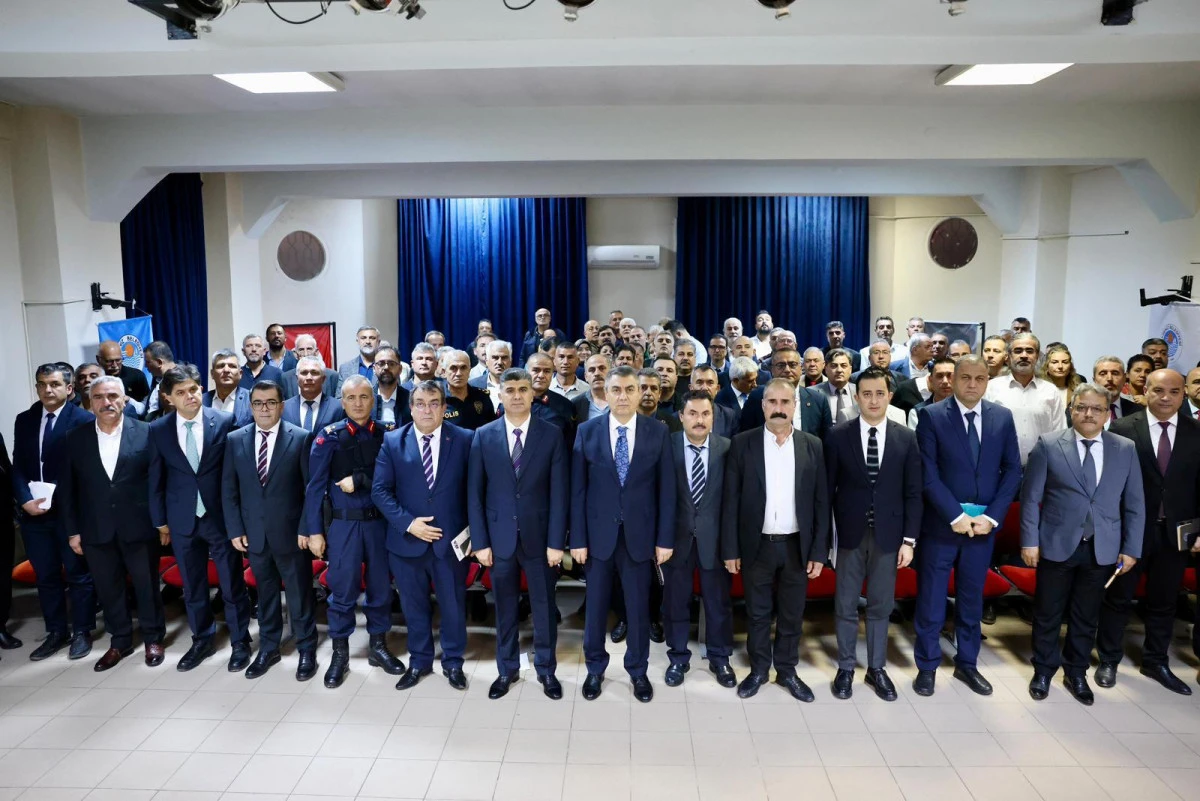 MERSİN’DE VALİ ATİLLA TOROS BAŞKANLIĞINDA BİR DİZİ DEĞERLENDİRME VE İŞ BİRLİĞİ TOPLANTISI GERÇEKLEŞTİRİLDİ