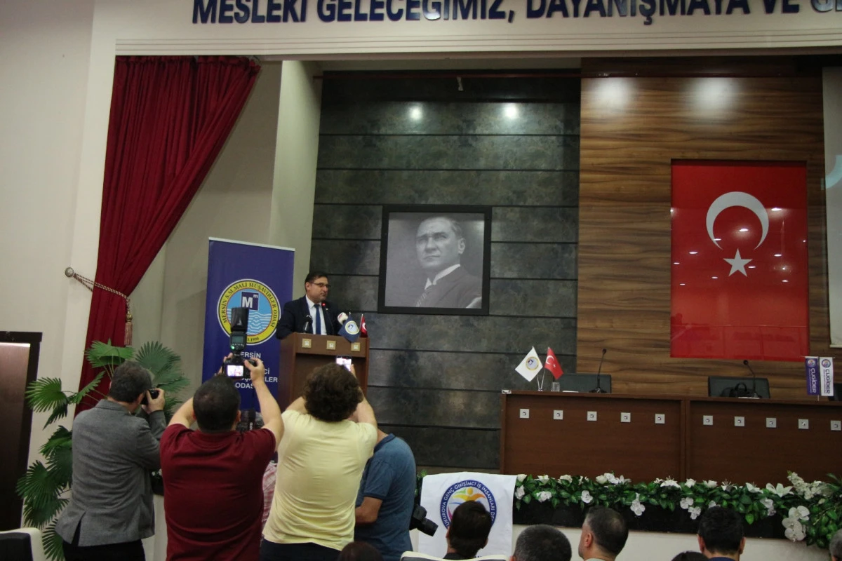 MERSİN&rsquo;DE &lsquo;YAPAY ZEK&Acirc; VE DİJİTAL D&Ouml;N&Uuml;Ş&Uuml;M&rsquo; PANELİ D&Uuml;ZENLENDİ