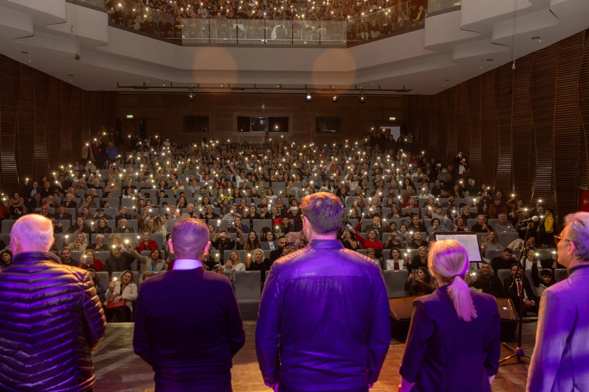 MEZİTLİ BELEDİYESİ K&Uuml;LT&Uuml;R MERKEZİ HER AKŞAM SANATLA DOLUP TAŞIYOR