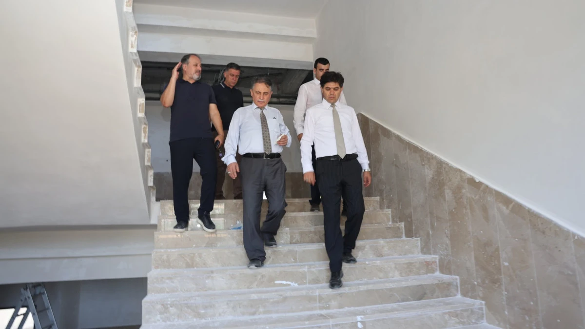 MEZİTLİ&rsquo;DE DEVAM EDEN OKUL İNŞAATLARI İNCELENDİ