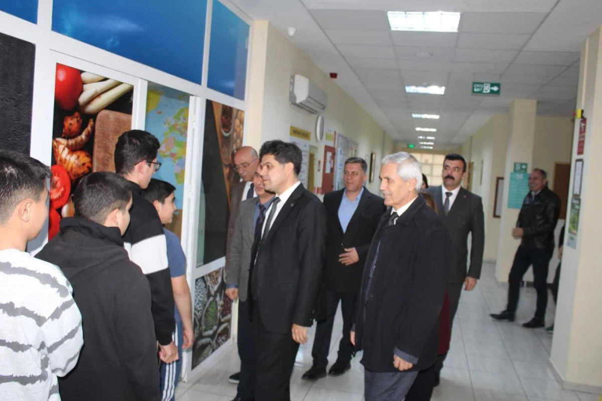 MEZİTLİ&rsquo;DE &Ouml;ĞRENCİLERLE İFTAR BULUŞMASI