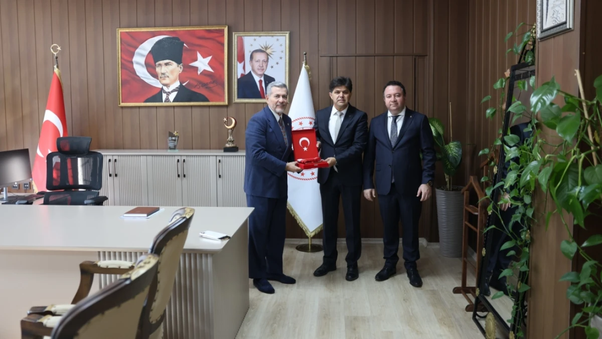 MHP HEYETİNDEN İL MİLLÎ EĞİTİM MÜDÜRÜ ÖZDEMİRCİ’YE ZİYARET