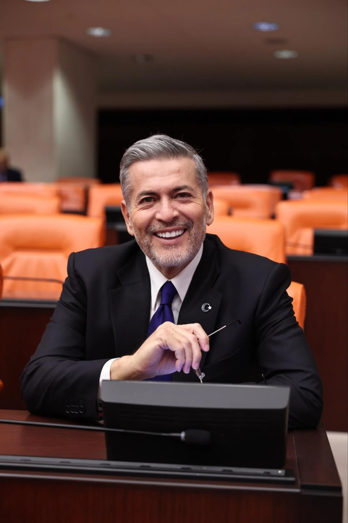 MHP MERSİN MİLLETVEKİLİ DR. LEVENT UYSAL: 3 OCAK MERSİN&rsquo;İN H&Uuml;RRİYET M&Uuml;HR&Uuml;D&Uuml;R