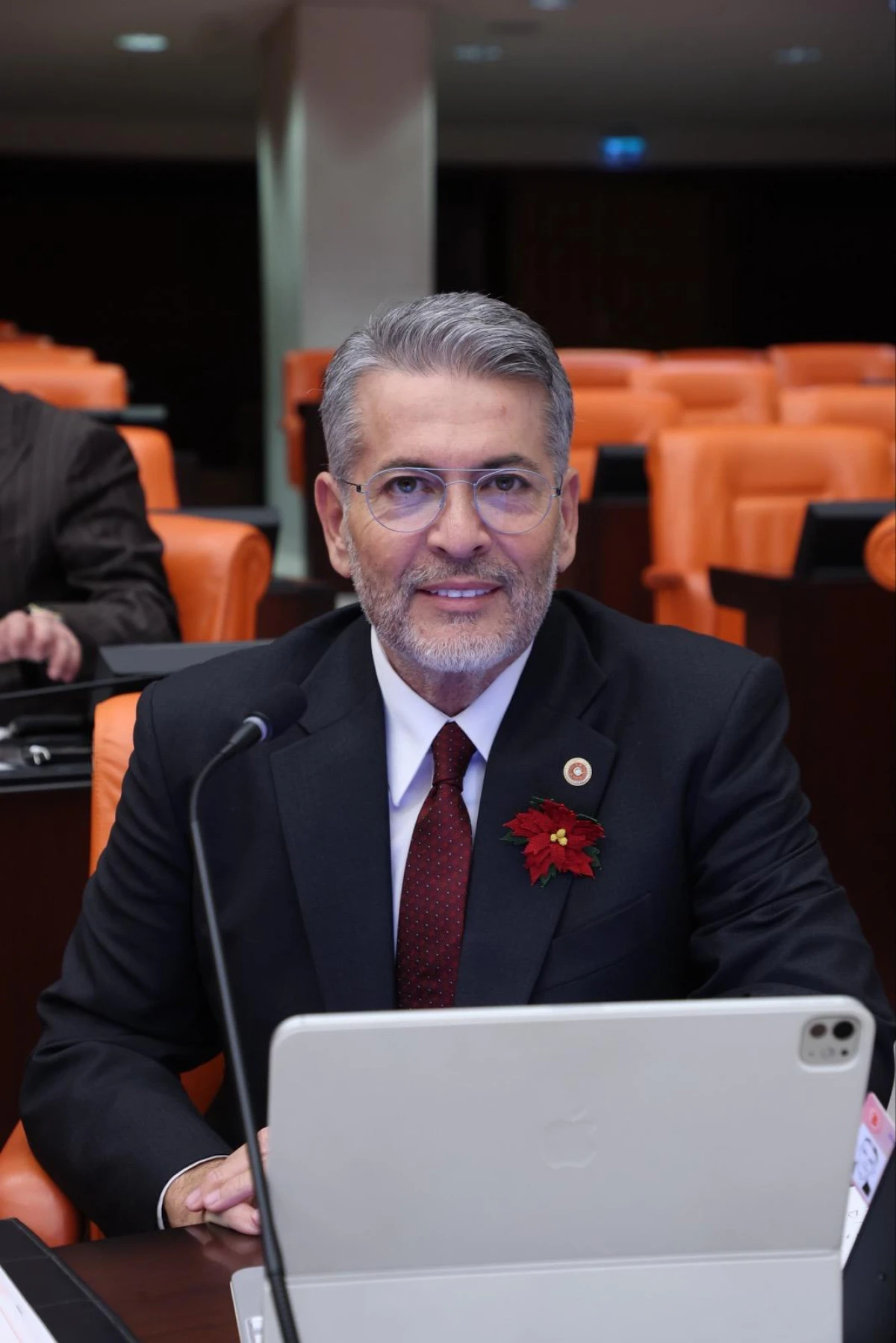 MHP MERSİN MİLLETVEKİLİ DR. LEVENT UYSAL EMEKLİLERİN SESİ OLDU