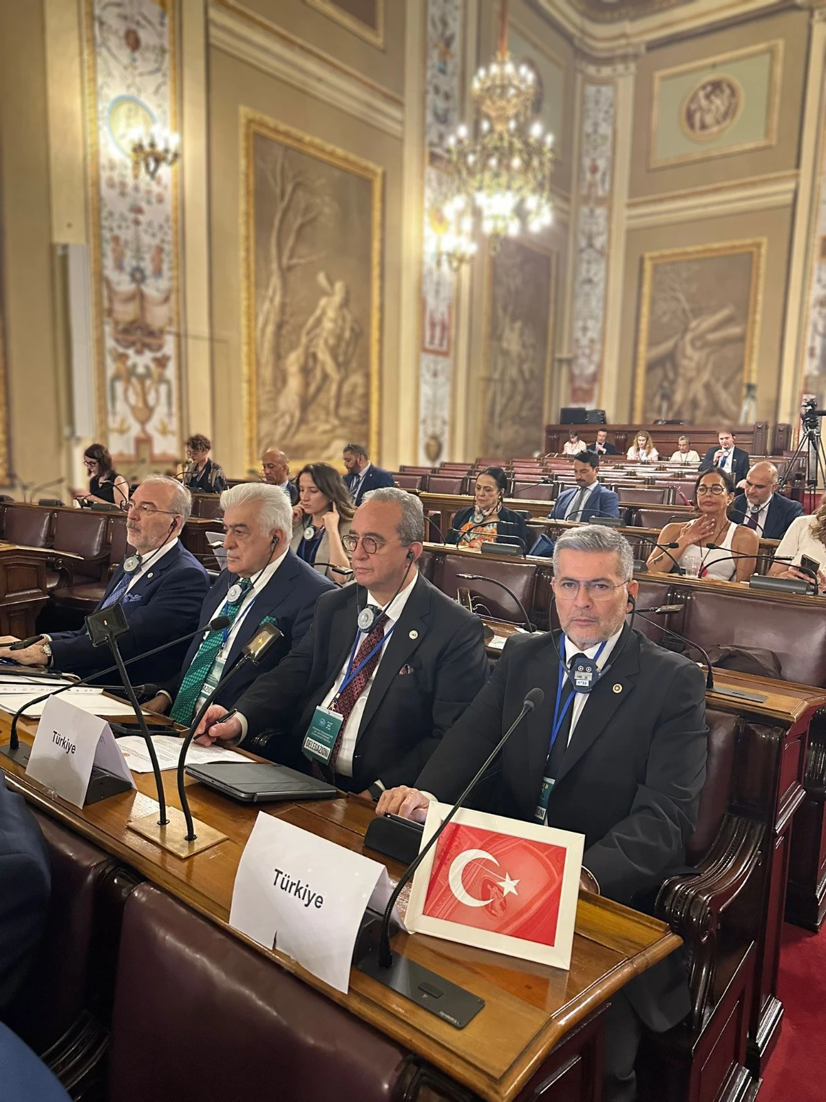  MHP&rsquo;Lİ LEVENT UYSAL PALERMO&rsquo;DA BARIŞ VE PARLAMENTER DİPLOMASİ VURGUSU YAPTI