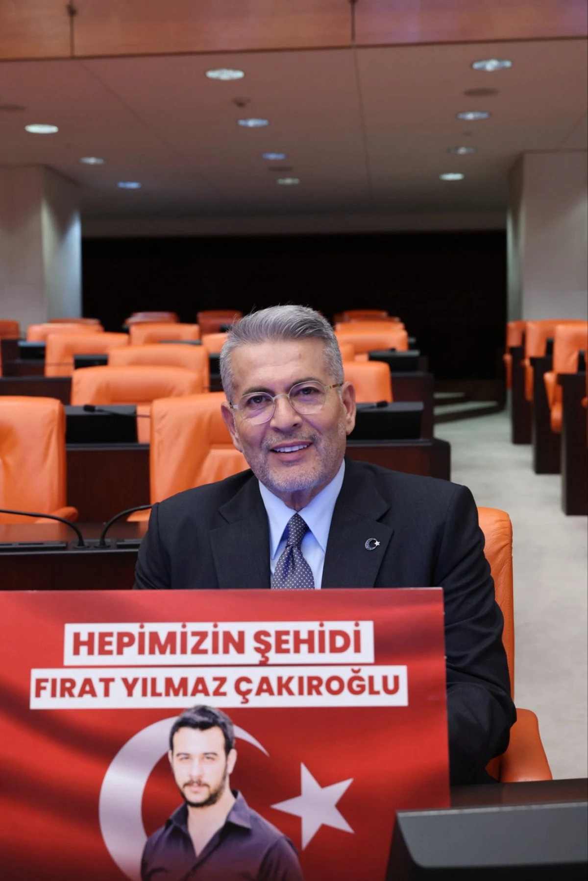 MHP&rsquo;Lİ UYSAL'DAN TEPKİ: FIRAT YILMAZ &Ccedil;AKIROĞLU&rsquo;NUN ADININ KALDIRILMASINI ŞİDDETLE KINIYORUM