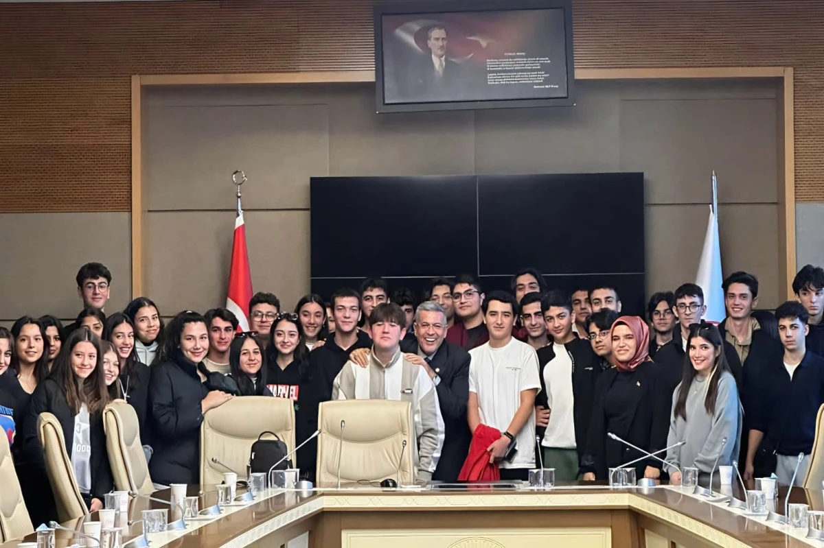 MİLLETVEKİLİ UYSAL&rsquo;DAN 19 MAYIS RUHUNU YAŞATAN MESAJ