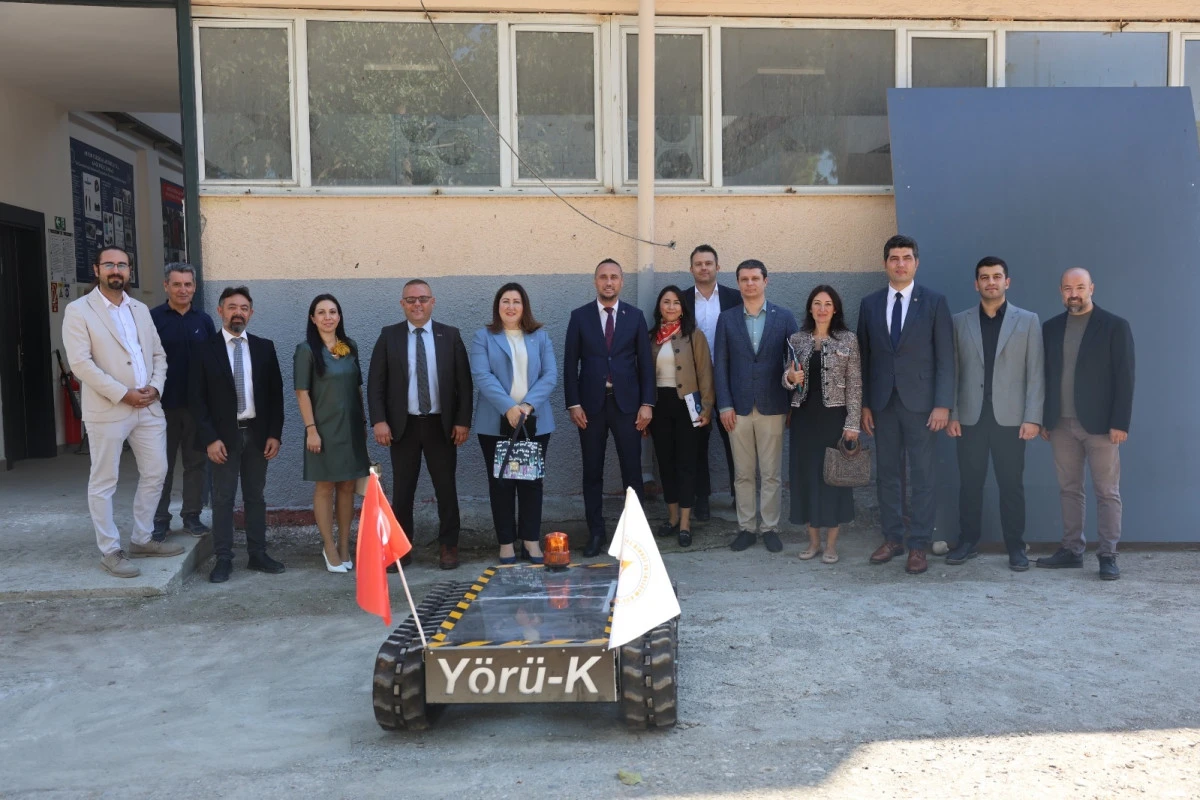 MİLLÎ EĞİTİM BAKANLIĞI İLE ŞİŞECAM AKADEMİ'DEN MERSİN'DE MESLEKİ EĞİTİM ODAKLI ZİYARETLER