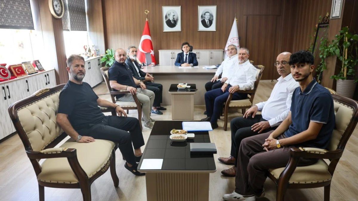MTSO EĞİTİM VE KALKINMA VAKFI&rsquo;NDAN İL MİLL&Icirc; EĞİTİM M&Uuml;D&Uuml;RL&Uuml;Ğ&Uuml;NE ZİYARET