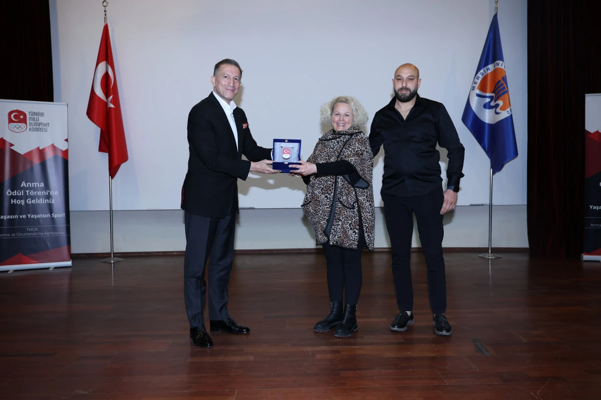 OLİMPİYAT ŞAMPİYONU MERSİNLİ AHMET, ÜNİVERSİTEDE DÜZENLENEN TÖRENLE ANILDI