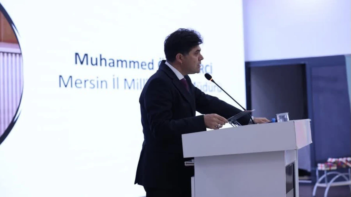 &Ouml;ZDEMİRCİ, &lsquo;DİLİMİZİN ZENGİNLİKLERİ&rsquo; KONULU LİSELER ARASI KISA VİDEO YARIŞMASI &Ouml;D&Uuml;L T&Ouml;RENİ PROGRAMINA KATILDI