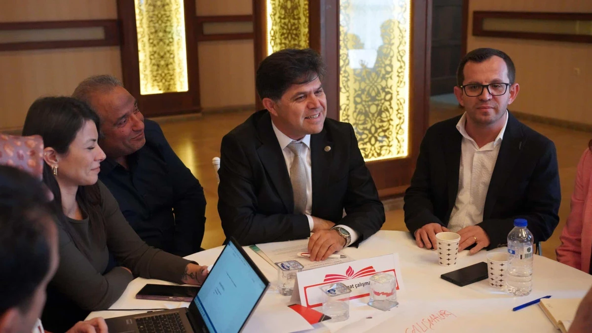 ‘ROMAN ÖĞRENCİLERİN EĞİTİME ERİŞİMİ VE AİLELERİN GÜÇLENDİRİLMESİ ÇALIŞTAYI’ GERÇEKLEŞTİRİLDİ