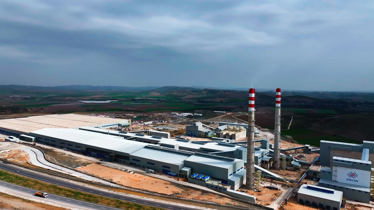 ŞİŞECAM, TARSUS CAM &Uuml;RETİM &Uuml;SS&Uuml;N&Uuml; 25 MİLYON EUROLUK YENİ KAPLAMALI CAM HATTI İLE ZENGİNLEŞTİRİYOR
