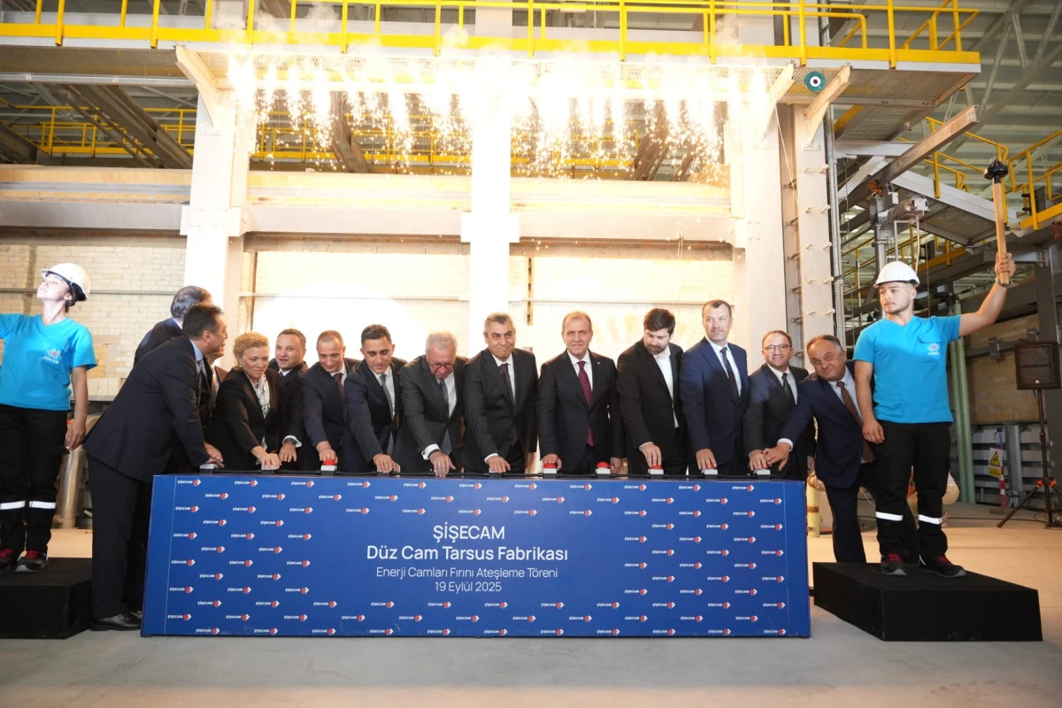 ŞİŞECAM TARSUS’TAKİ  YENİ ENERJİ CAMI HATLARINI DEVREYE ALDI