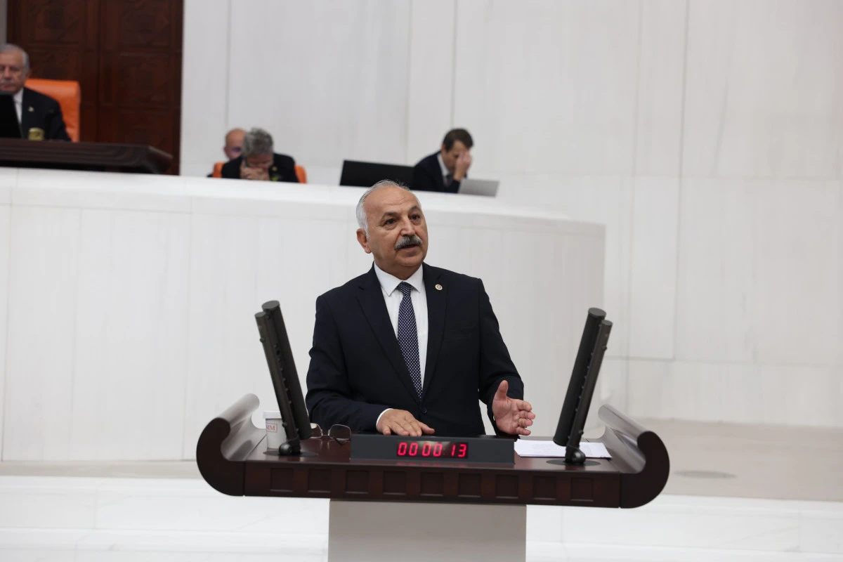 TALAT DİN&Ccedil;ER: &lsquo;EMEKLİ ARTIK T&Uuml;RKİYE'NİN KANAYAN YARASIDIR&rsquo;