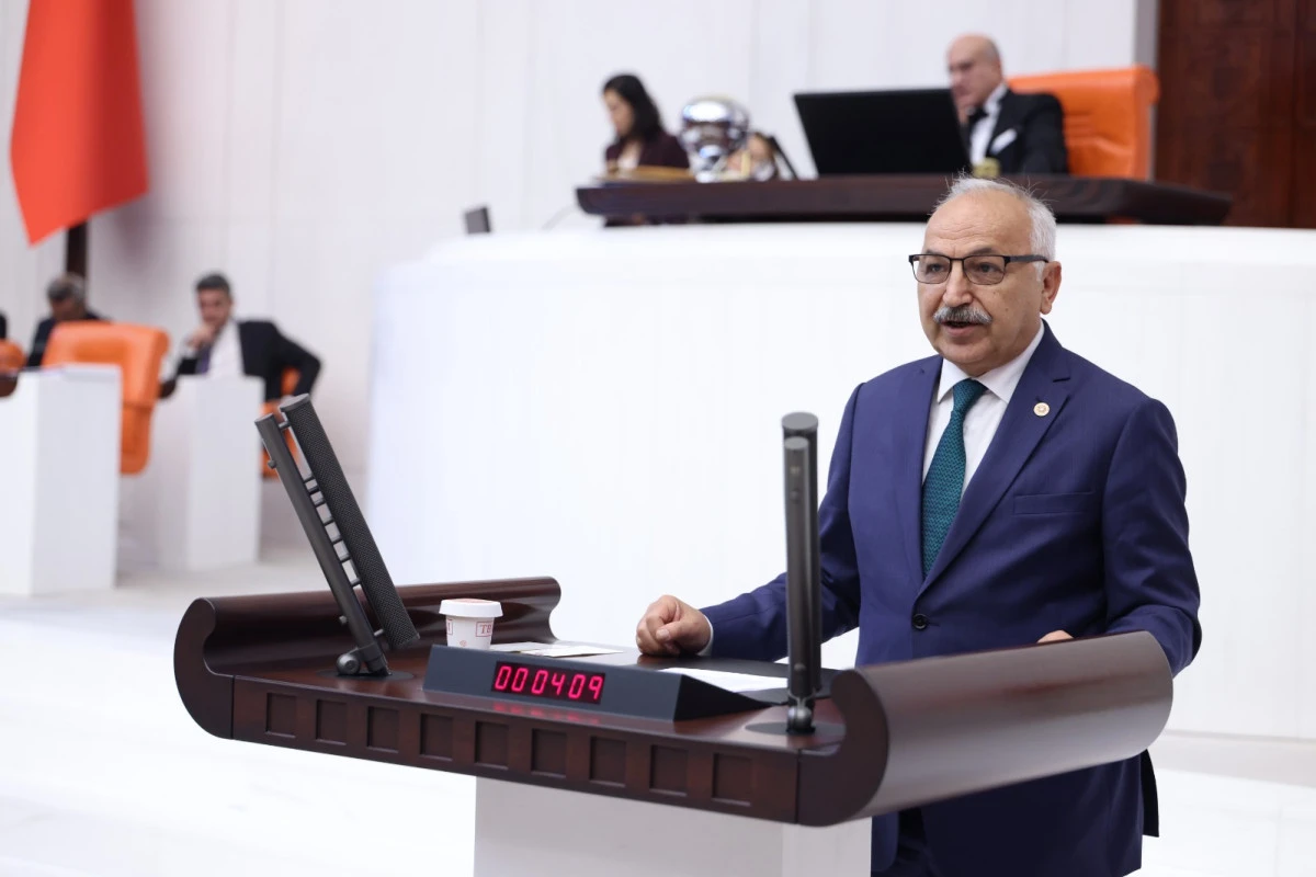 TALAT DİN&Ccedil;ER: &lsquo;MERSİNLİ &Ccedil;İFT&Ccedil;İ KENDİ TOPRAĞINDA MAĞDUR EDİLİYOR&rsquo;